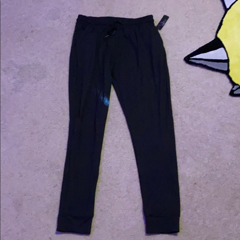 LA12St Black Leggings